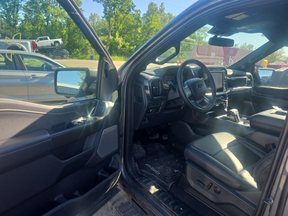 2025 Ford F-150 Lariat AWD