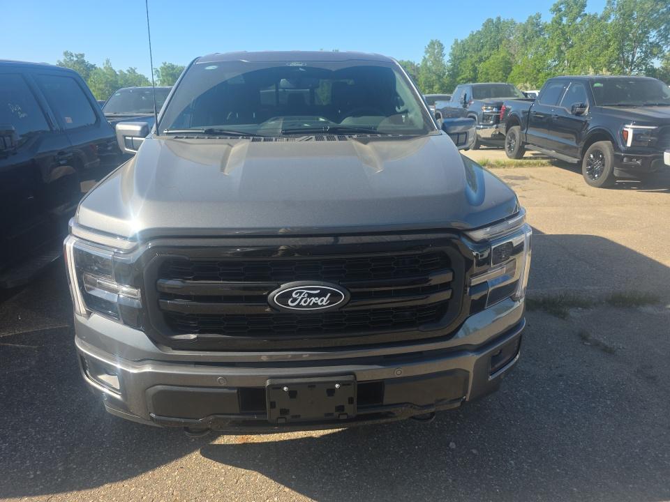 2025 Ford F-150 Lariat AWD