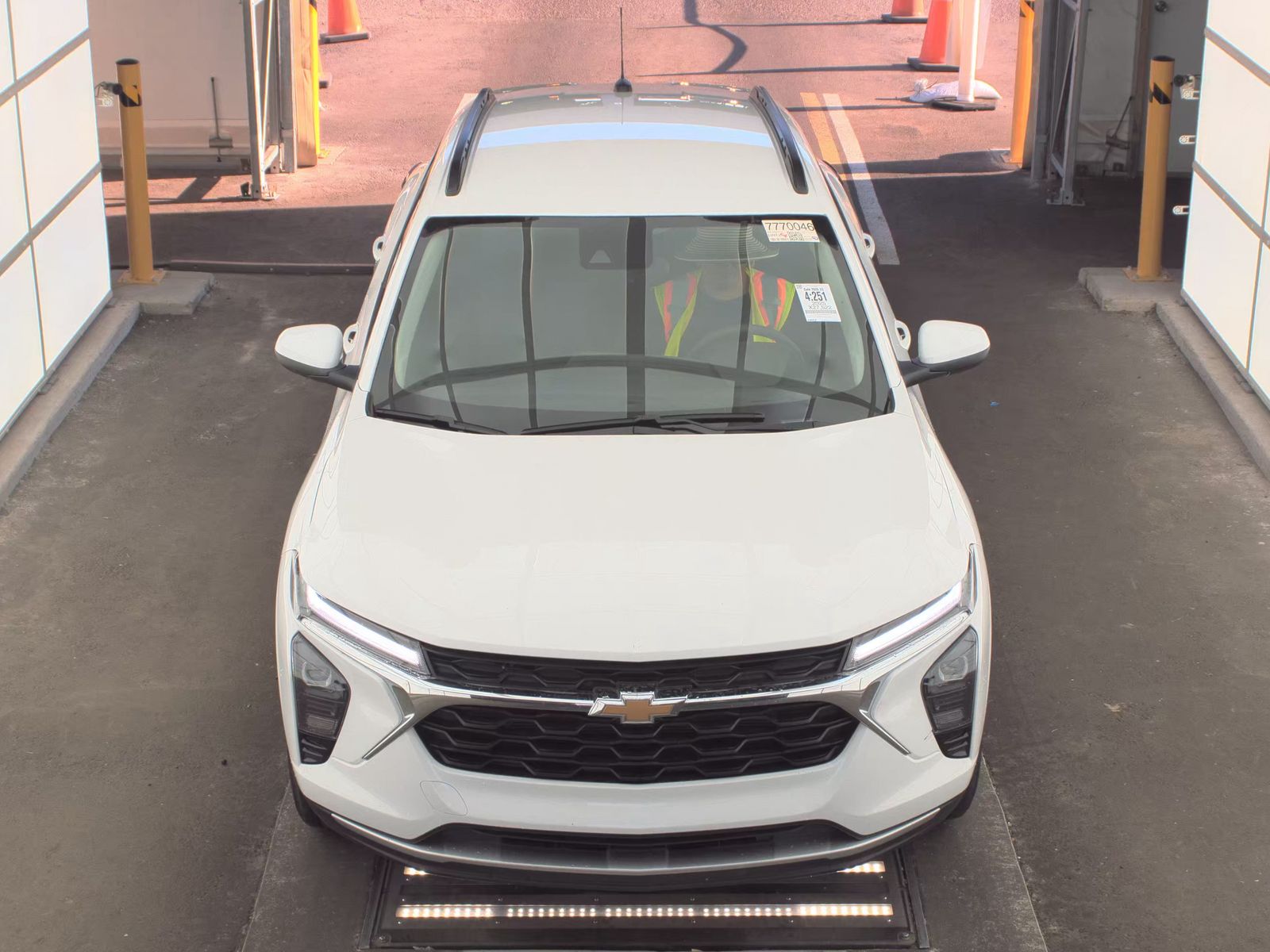 CHEVROLET TRAX - 3
