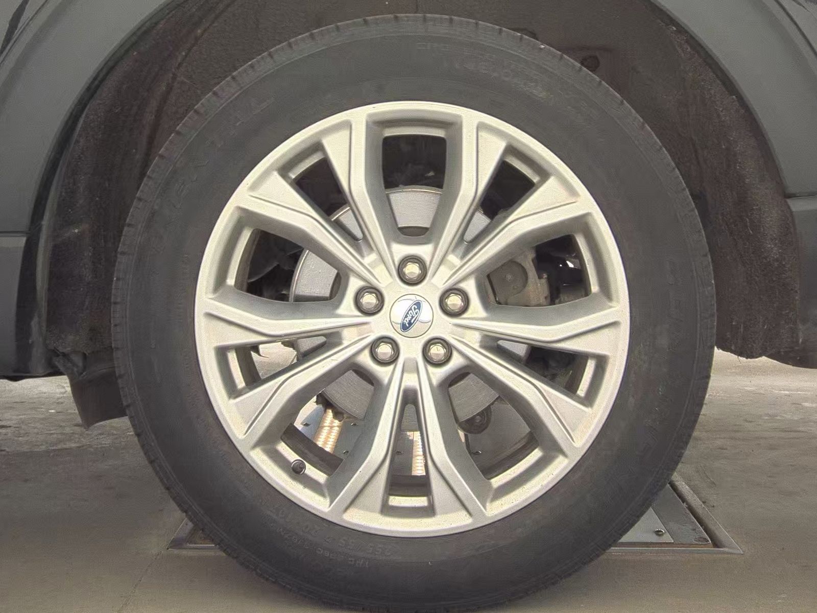 2023 Ford Explorer XLT AWD