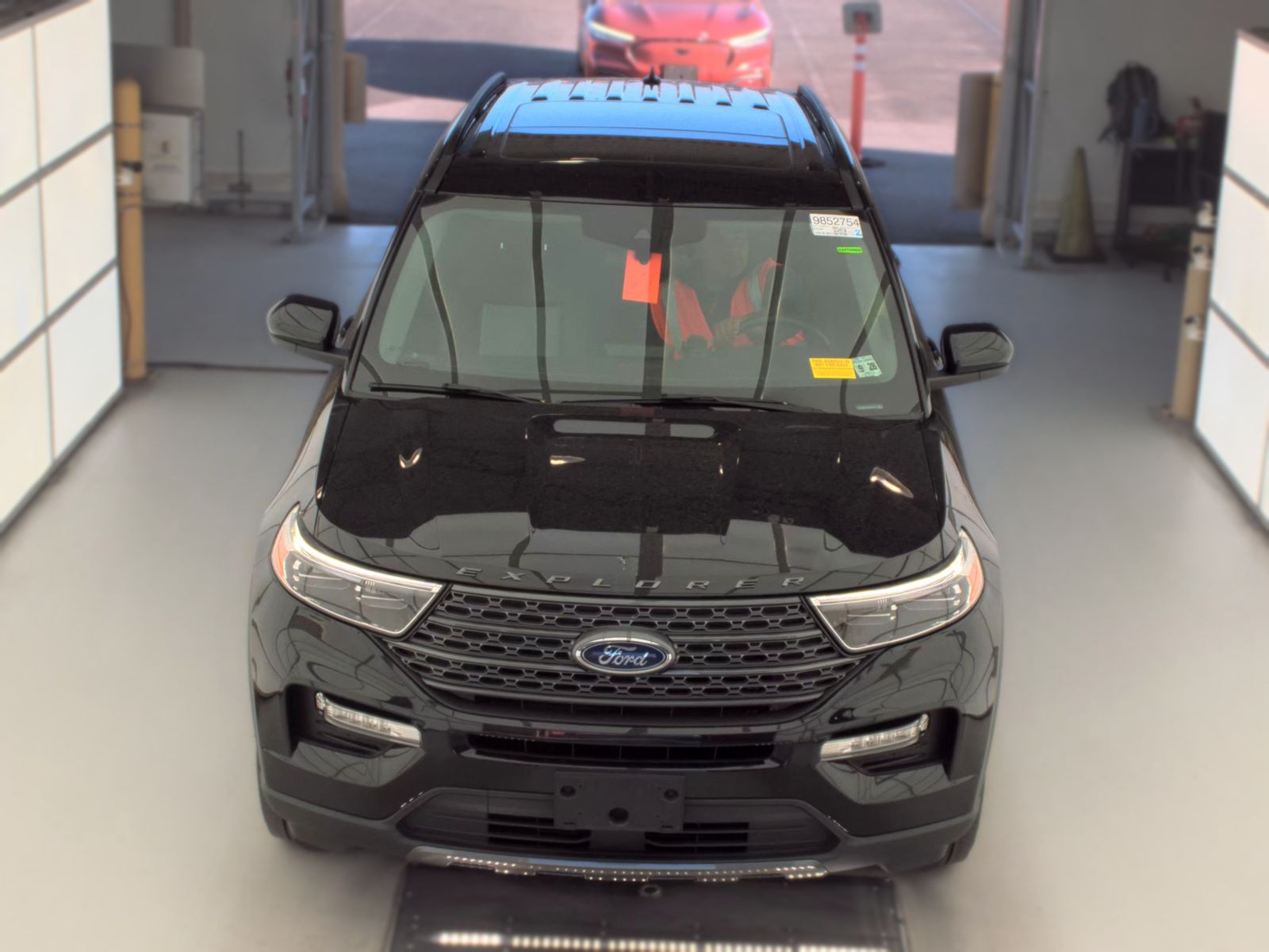 FORD EXPLORER - 3
