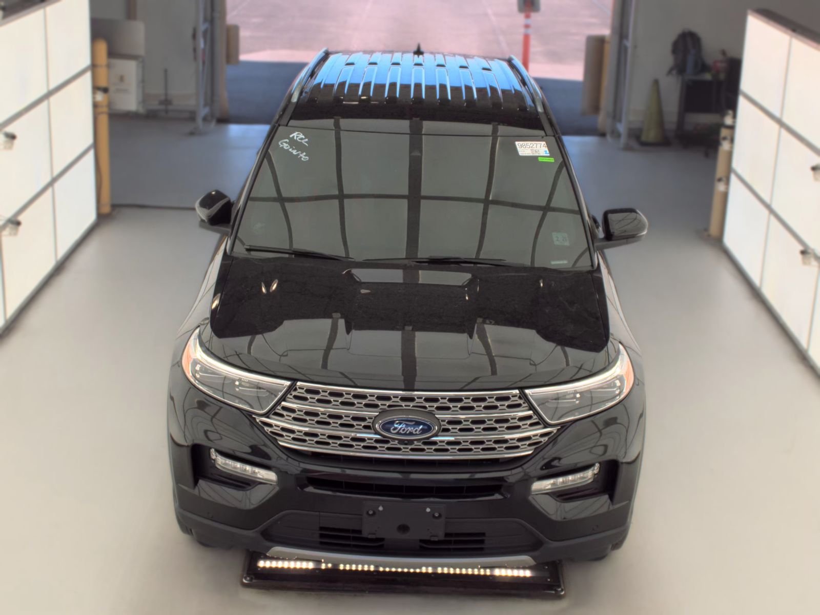 FORD EXPLORER - 3