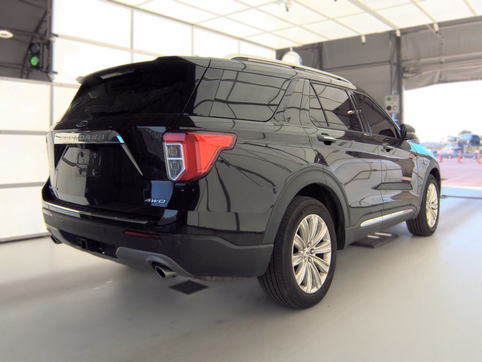 FORD EXPLORER - 6