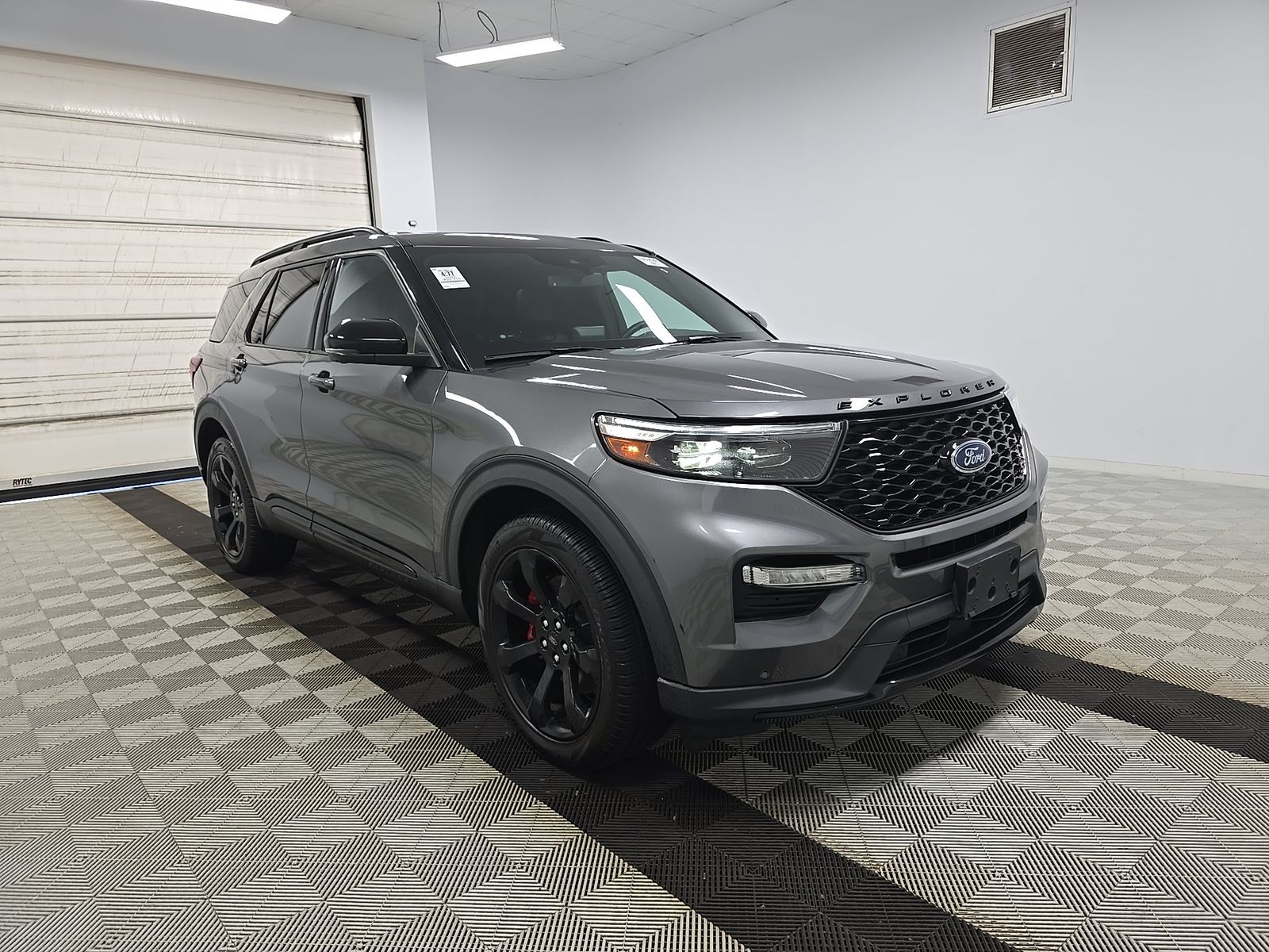FORD EXPLORER - 4