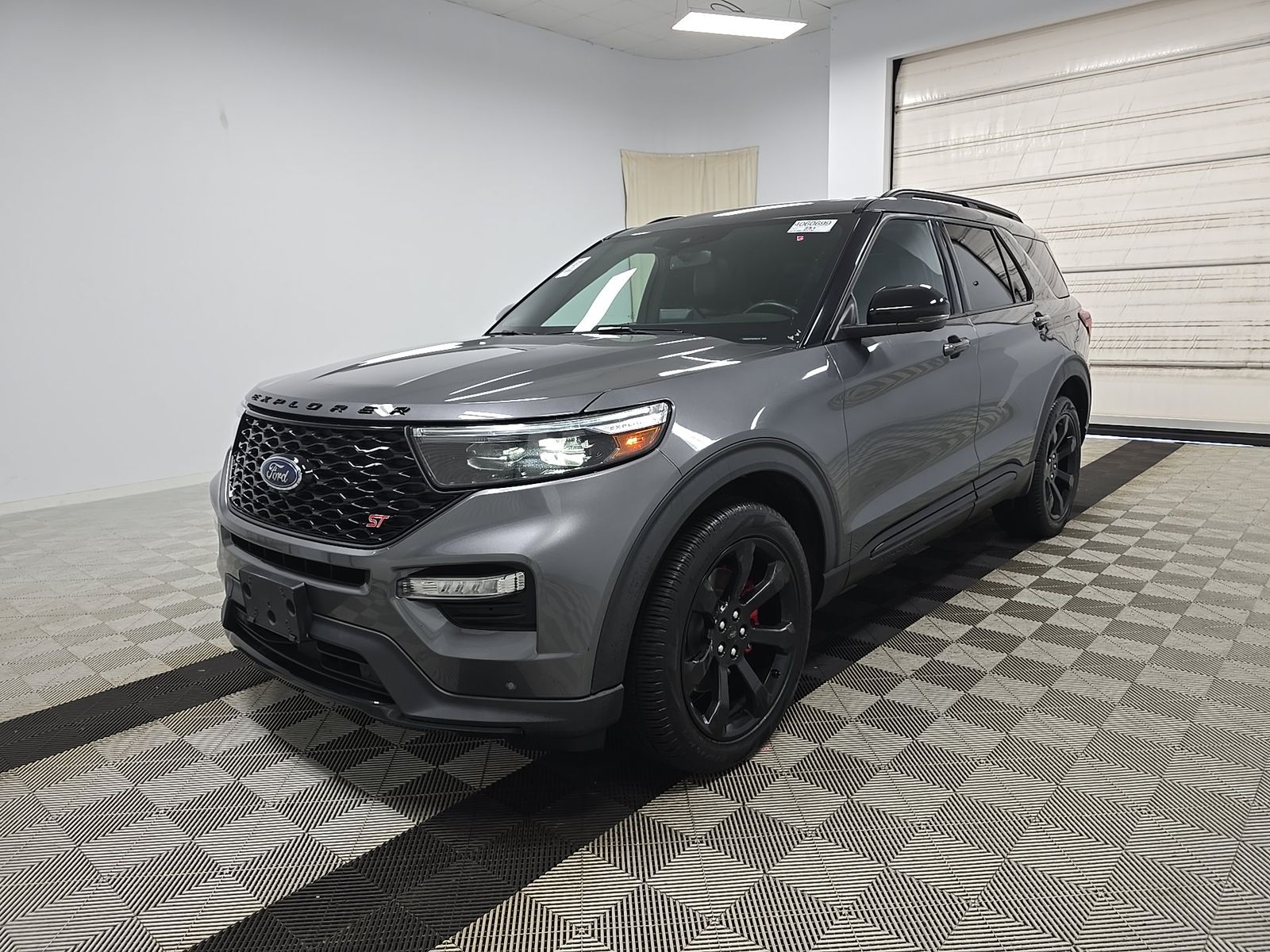 FORD EXPLORER - 1