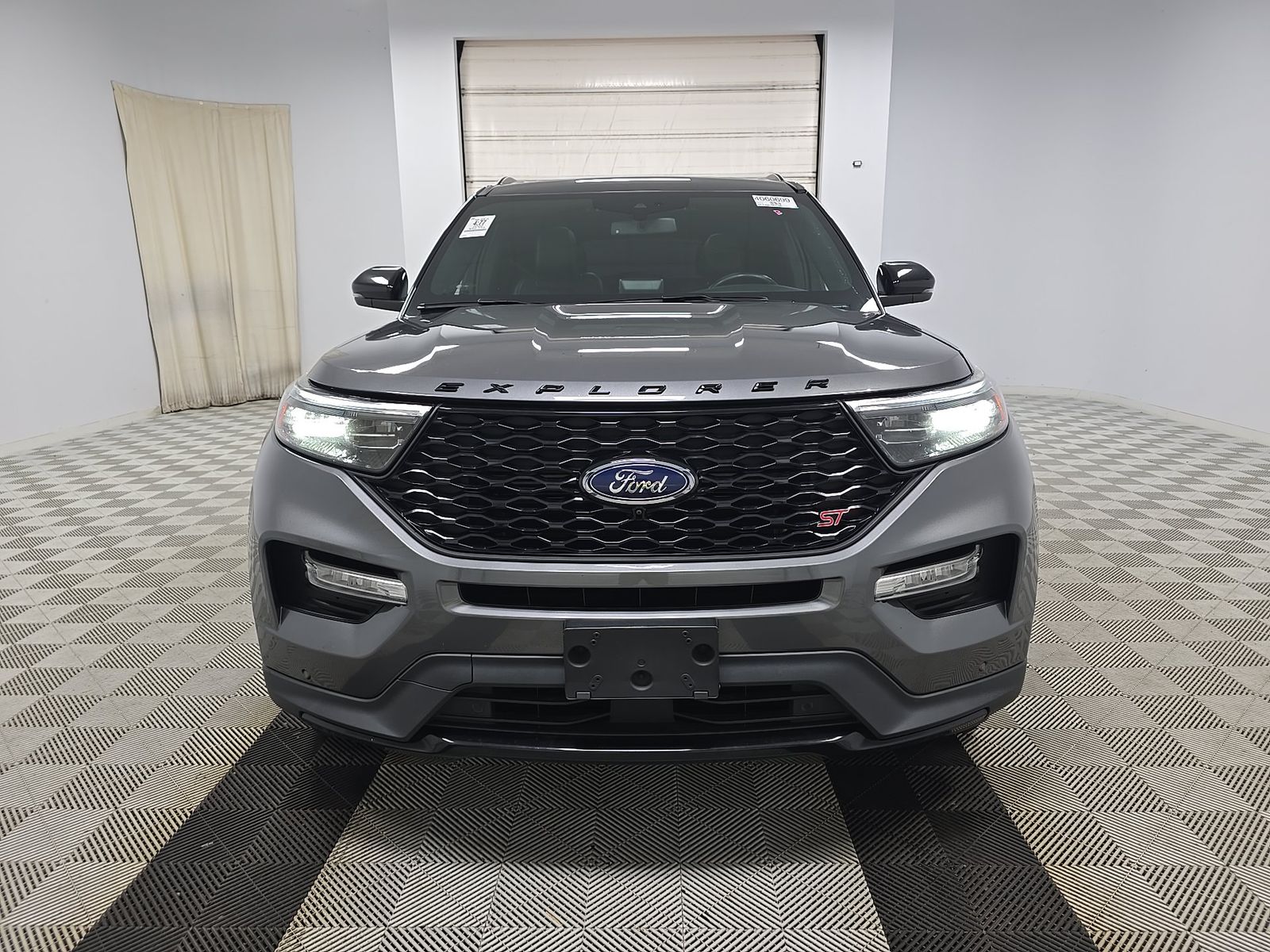 FORD EXPLORER - 3