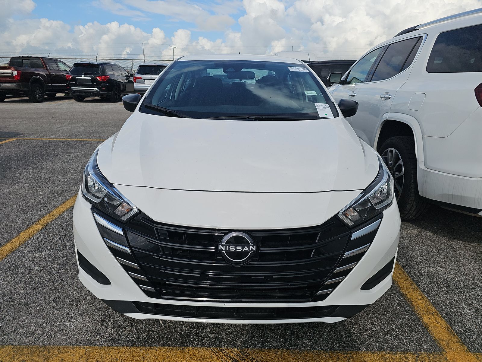 NISSAN VERSA - 3