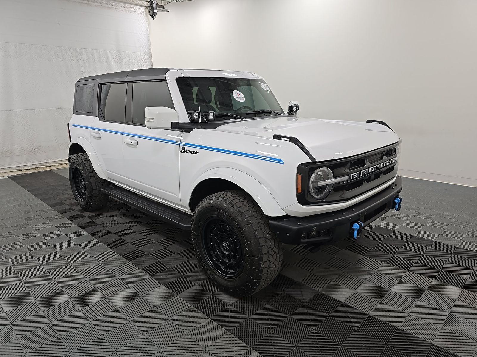 FORD BRONCO - 4