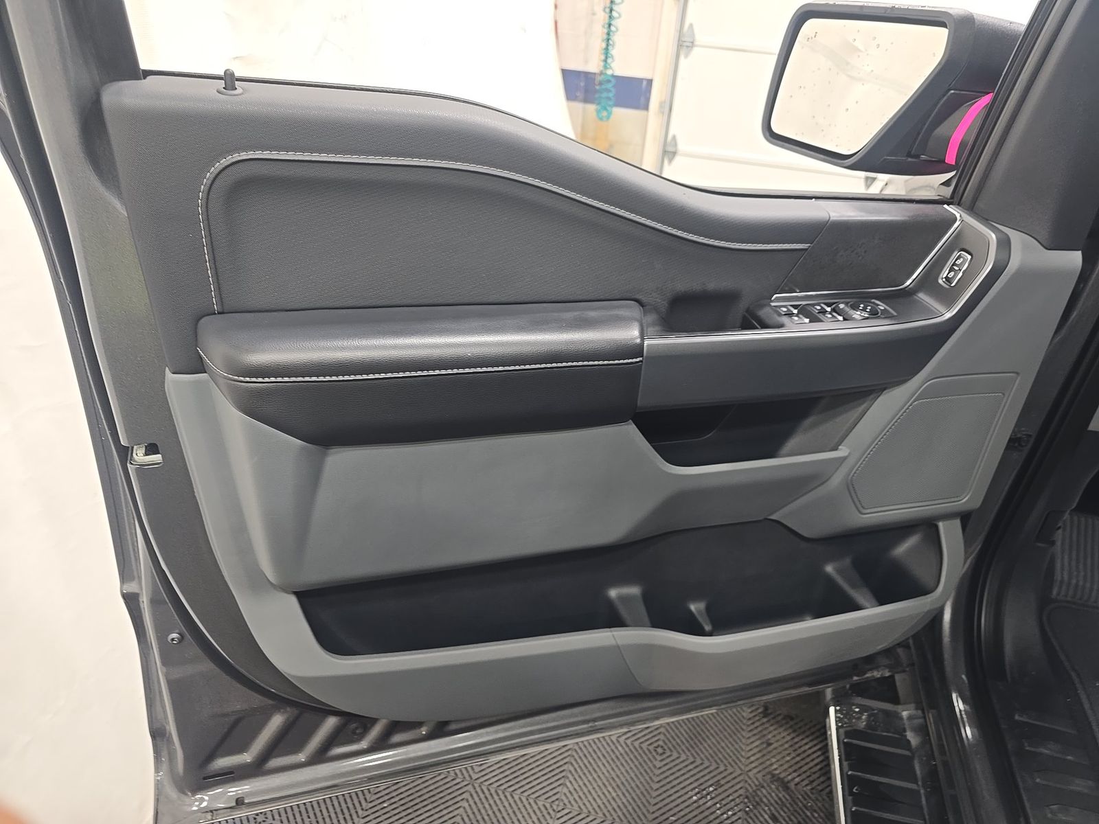 2025 Ford F-150 XLT AWD