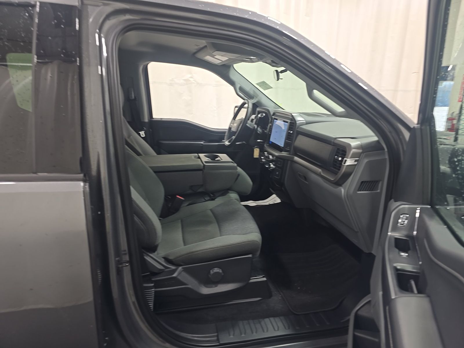 2025 Ford F-150 XLT AWD