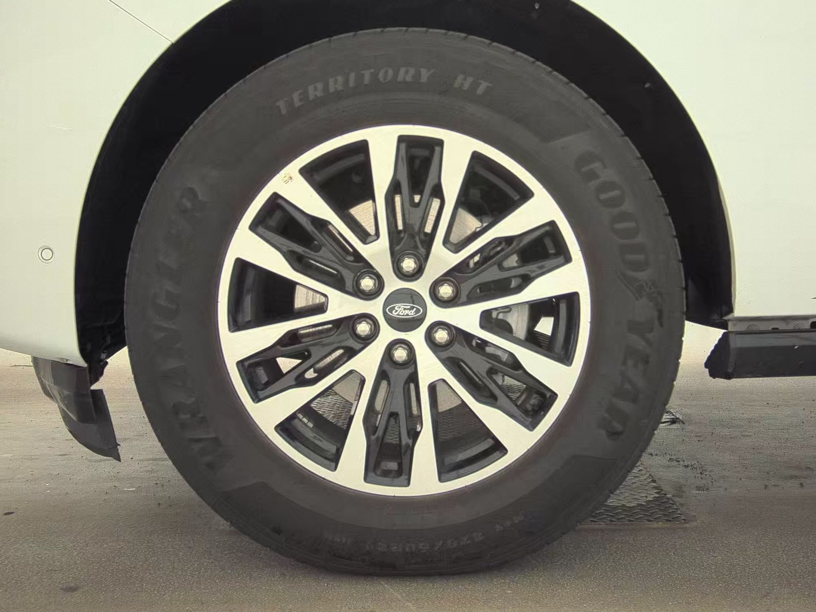 FORD EXPEDITION - 10