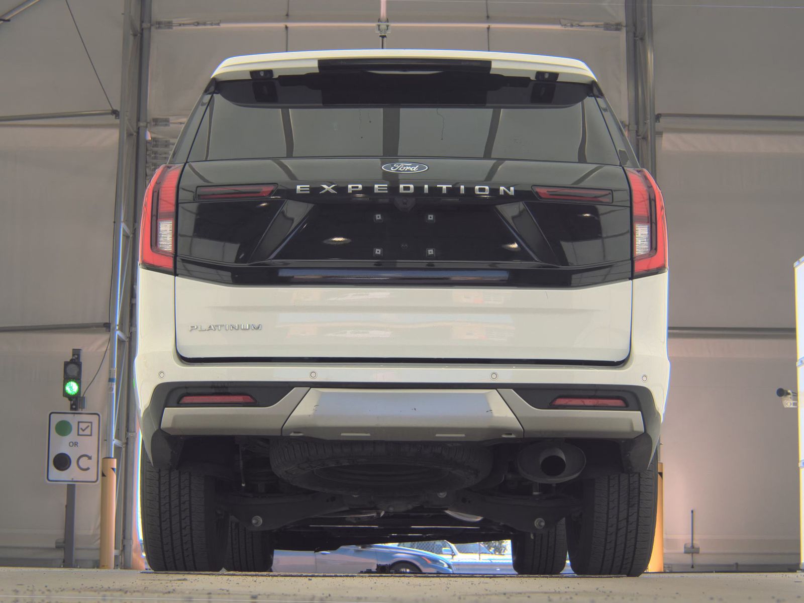 FORD EXPEDITION - 8