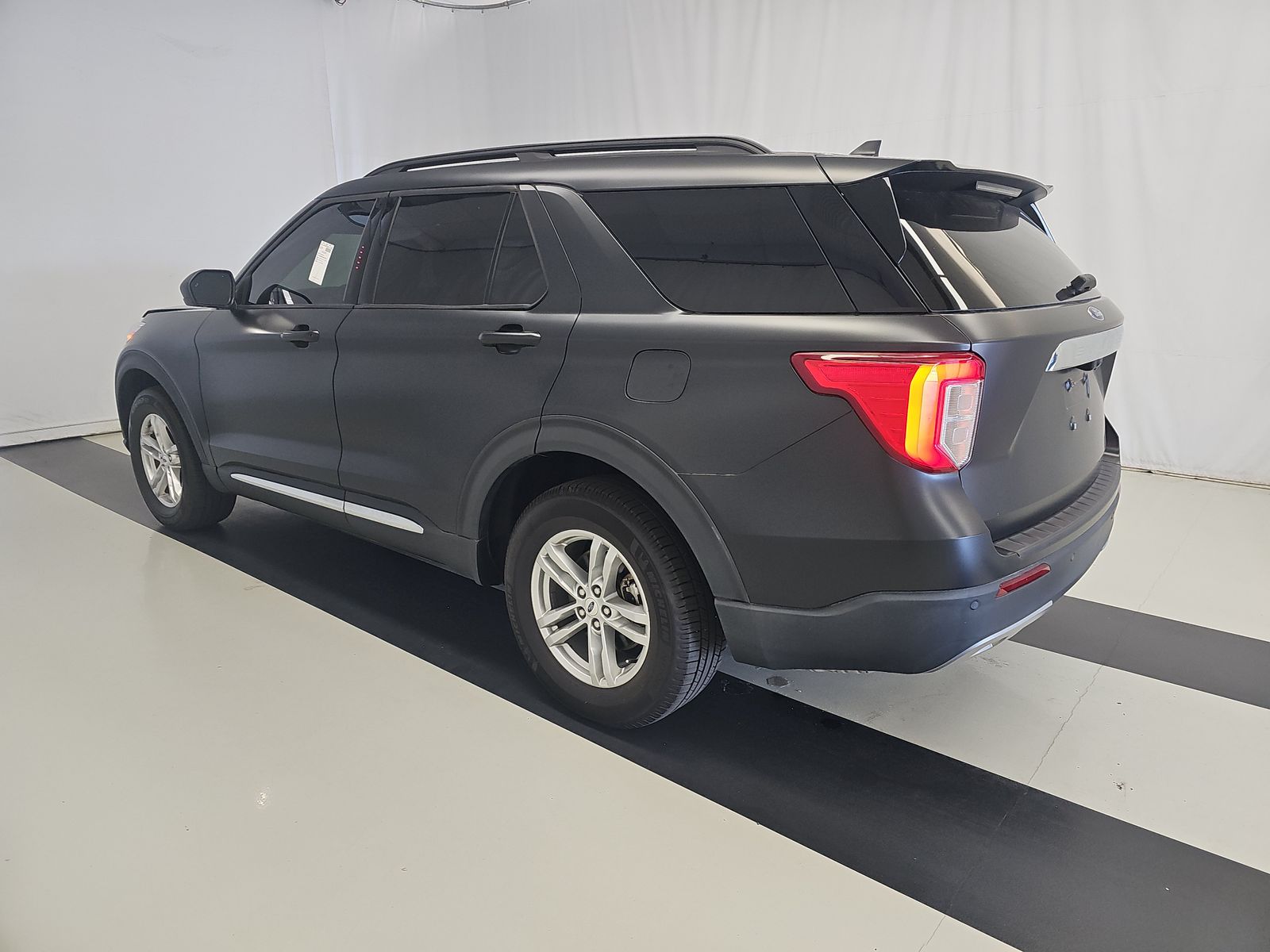 FORD EXPLORER - 7