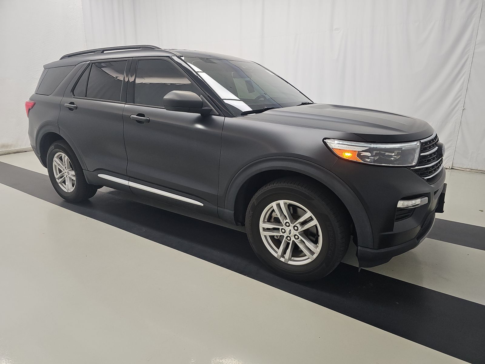 FORD EXPLORER - 4