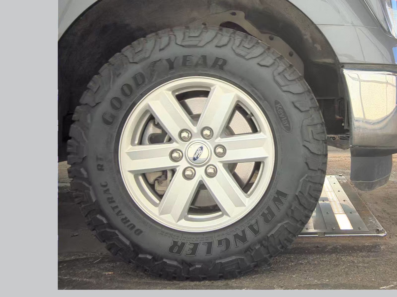 2023 Ford F-150 XLT AWD