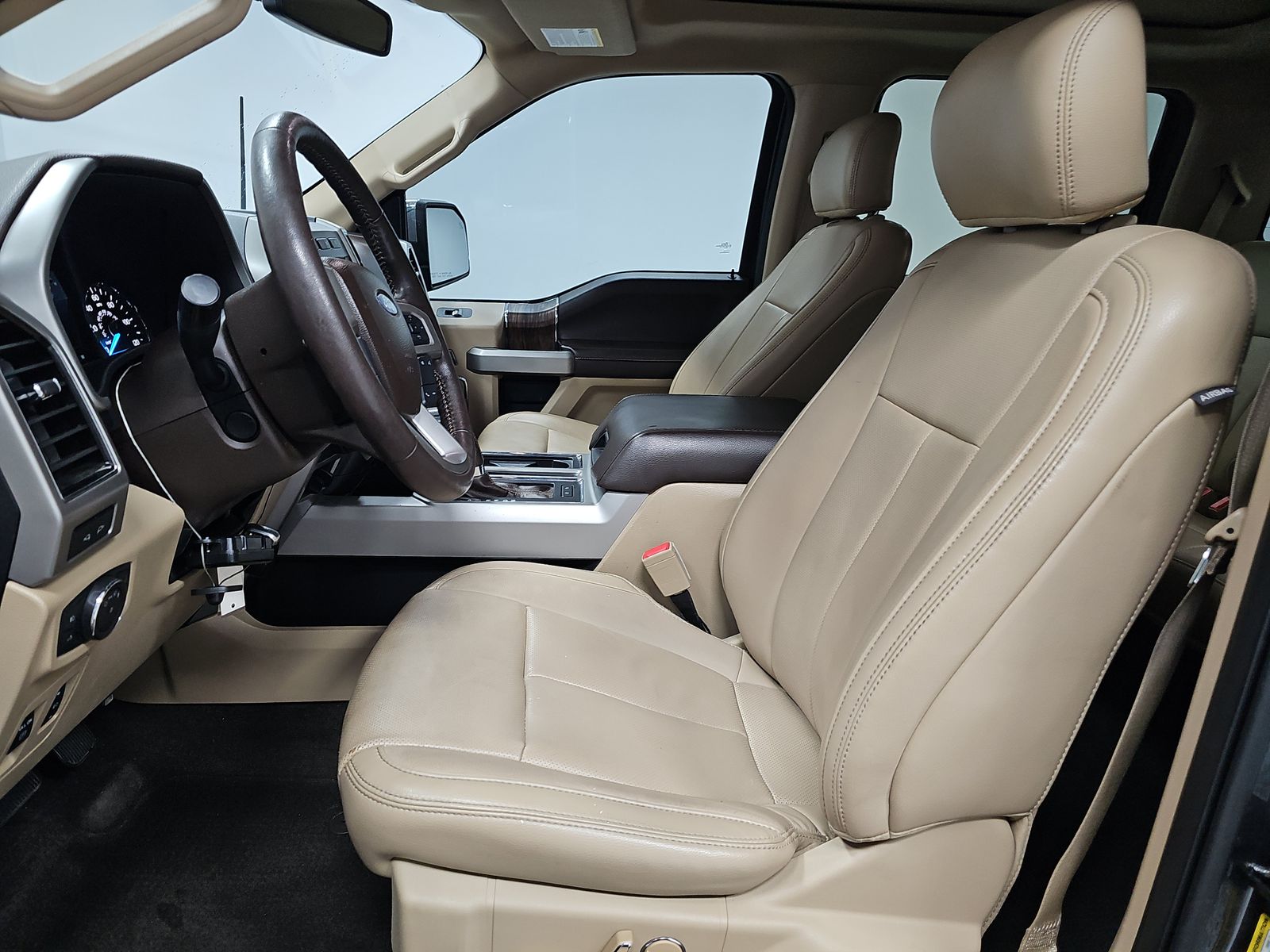 FORD F-150 - 8