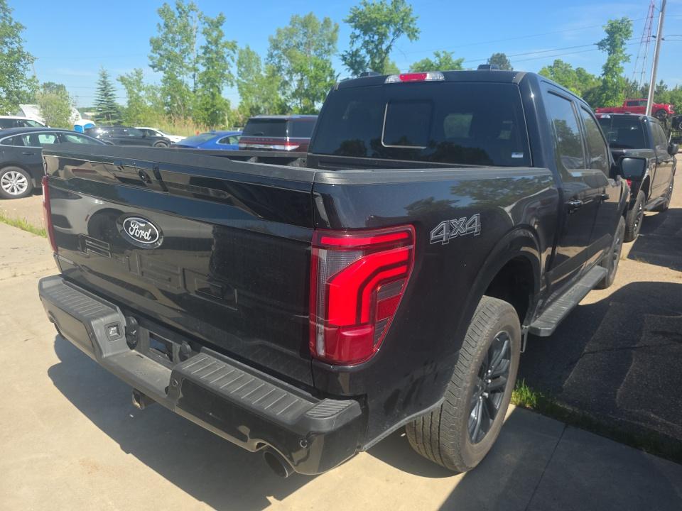 2025 Ford F-150 Lariat AWD