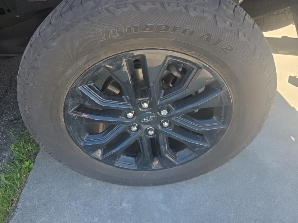 2025 Ford F-150 Lariat AWD