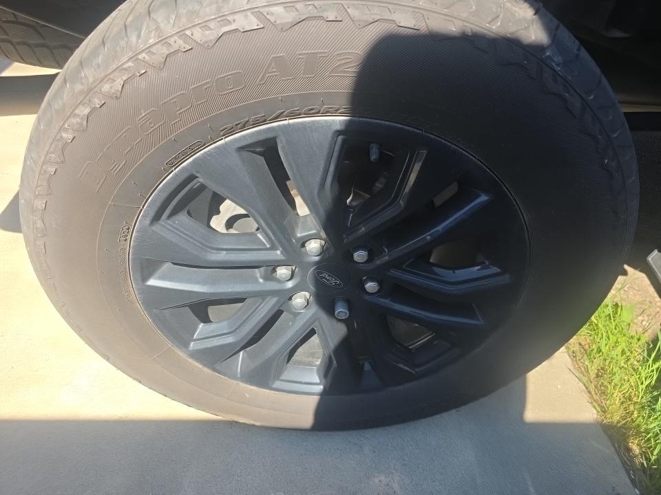 2025 Ford F-150 Lariat AWD