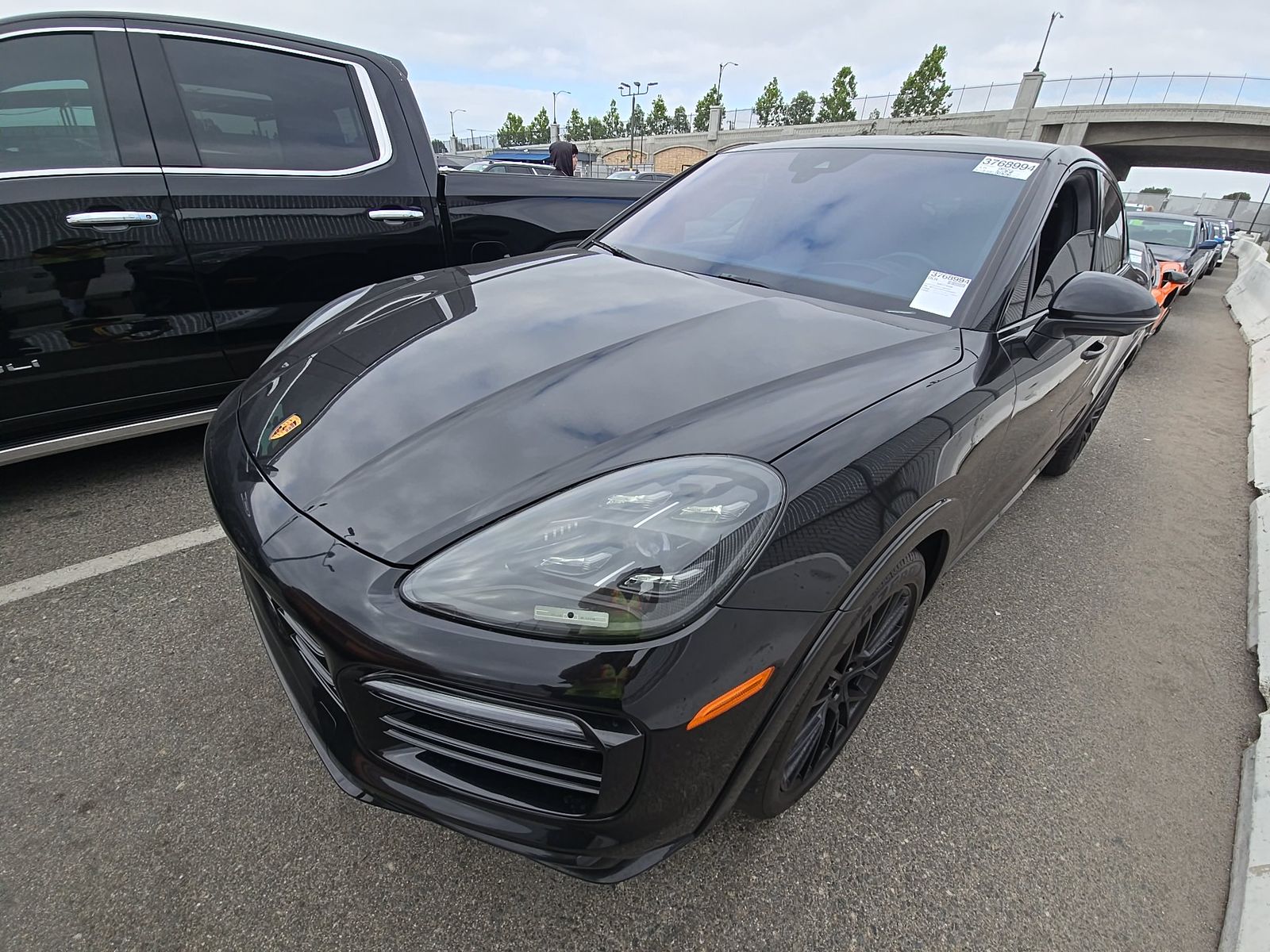 PORSCHE CAYENNE - 1