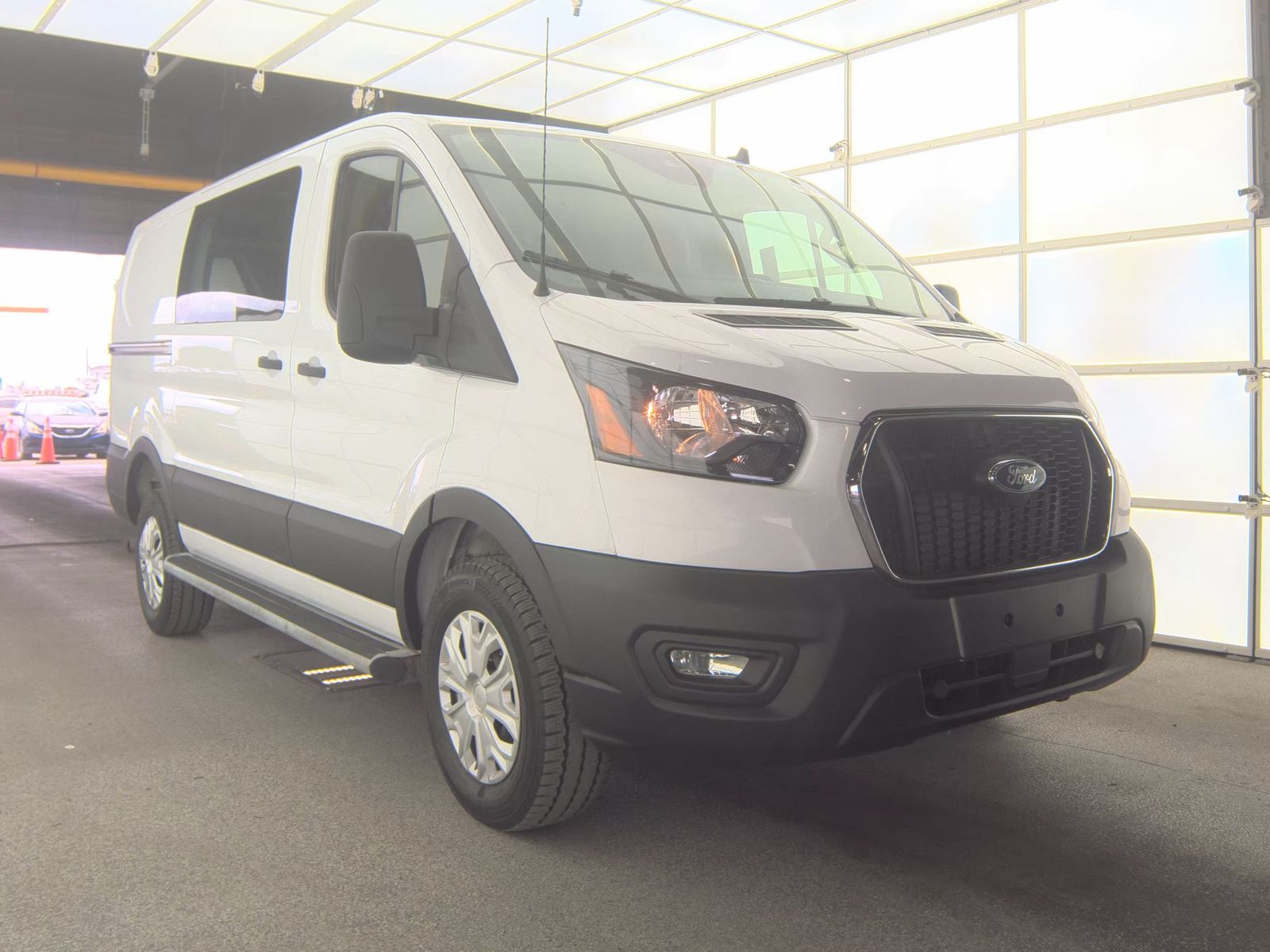 FORD TRANSIT 250 - 4
