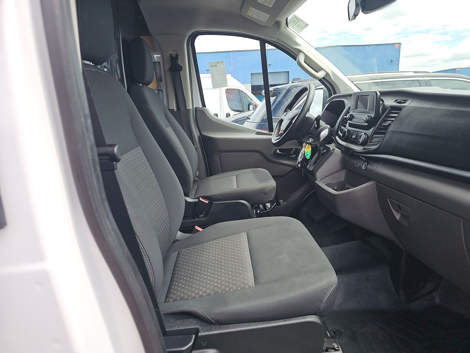 FORD TRANSIT 250 - 9