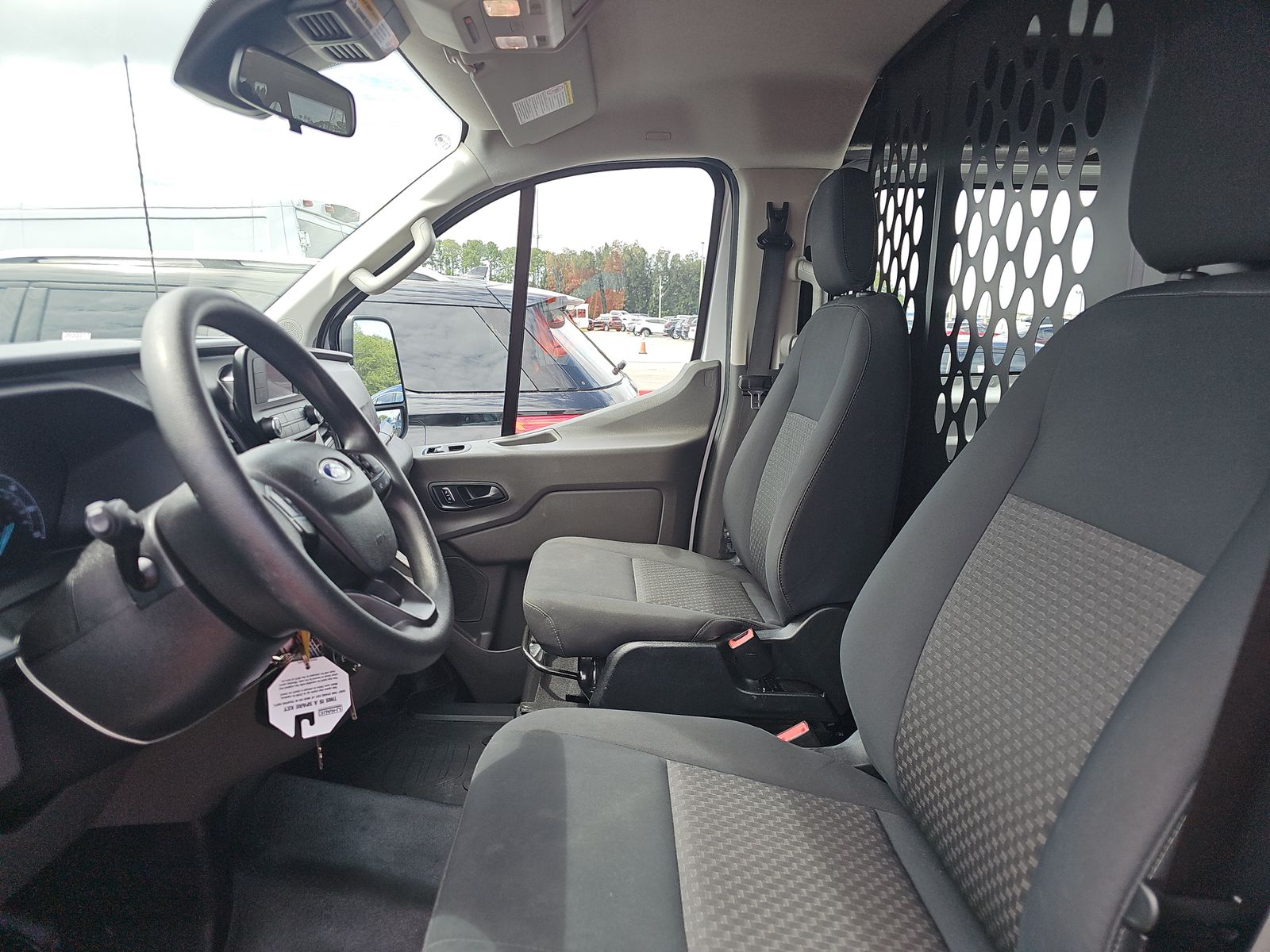 FORD TRANSIT 250 - 8