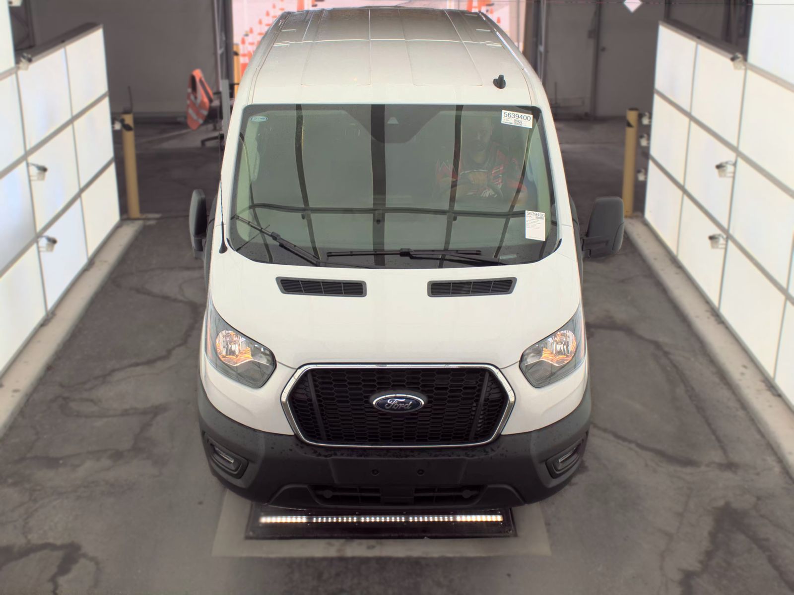 FORD TRANSIT 250 - 3