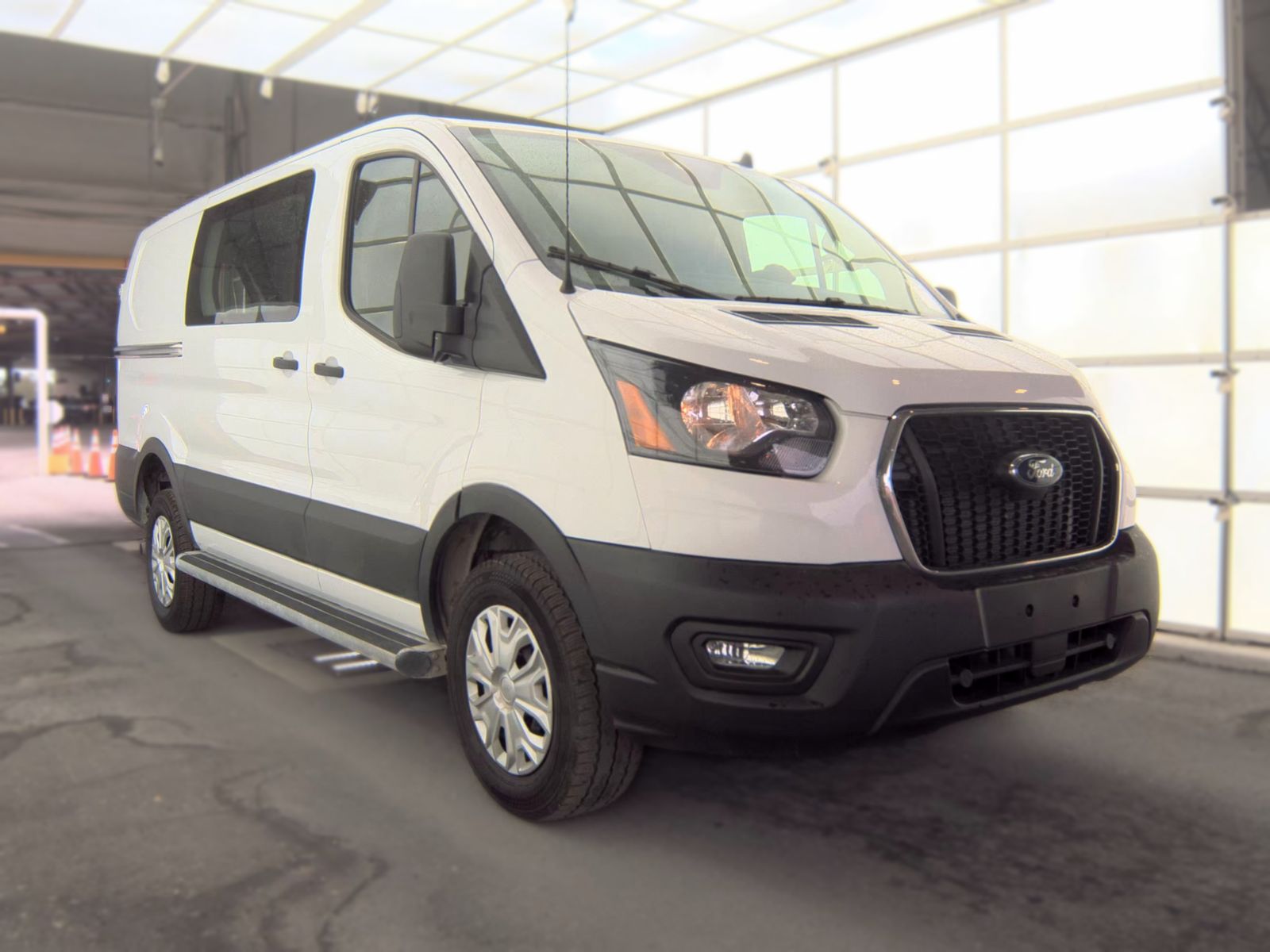 FORD TRANSIT 250 - 4