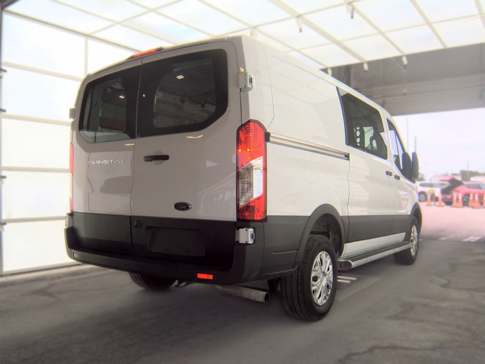FORD TRANSIT 250 - 5