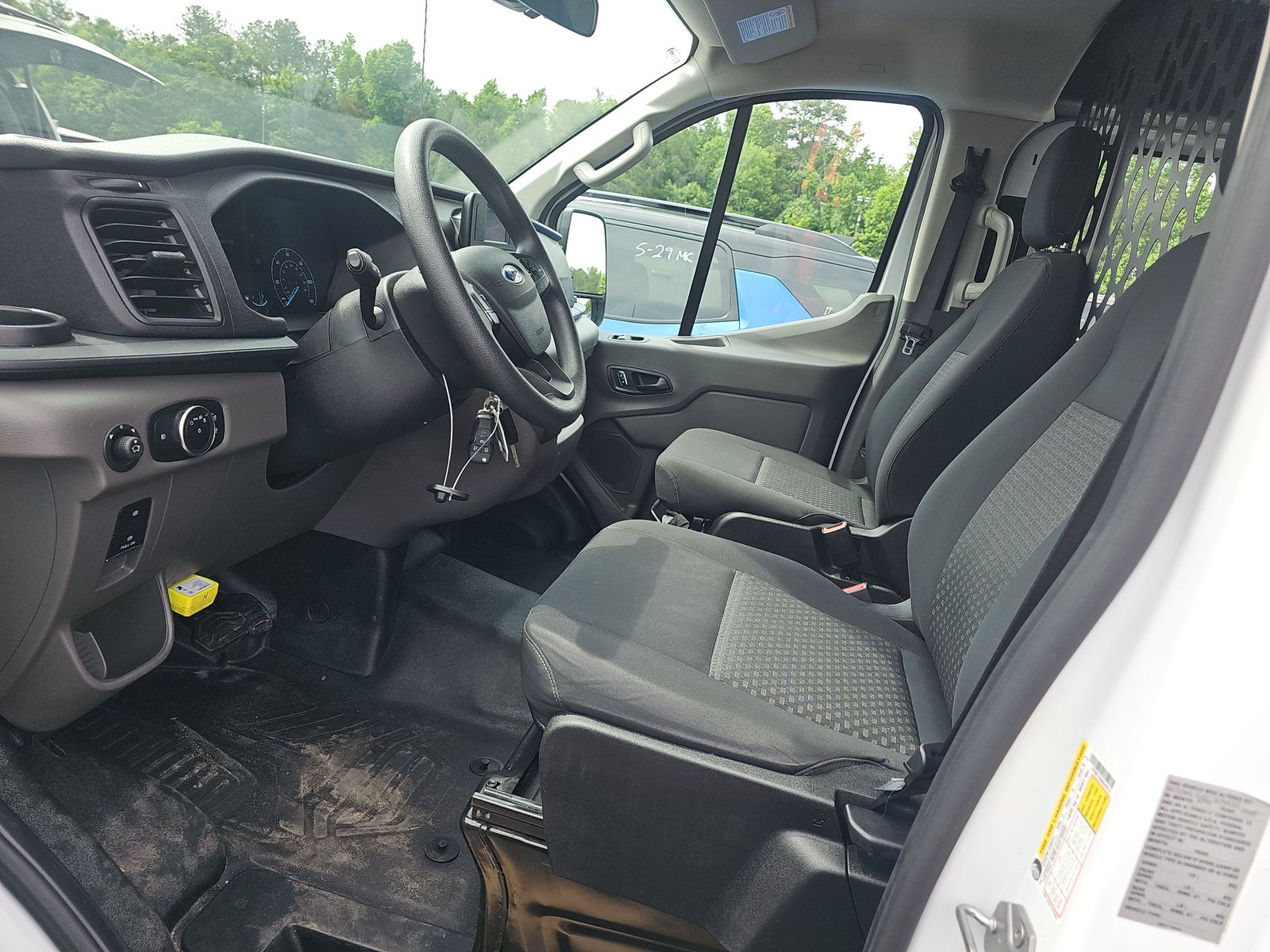 FORD TRANSIT 250 - 8