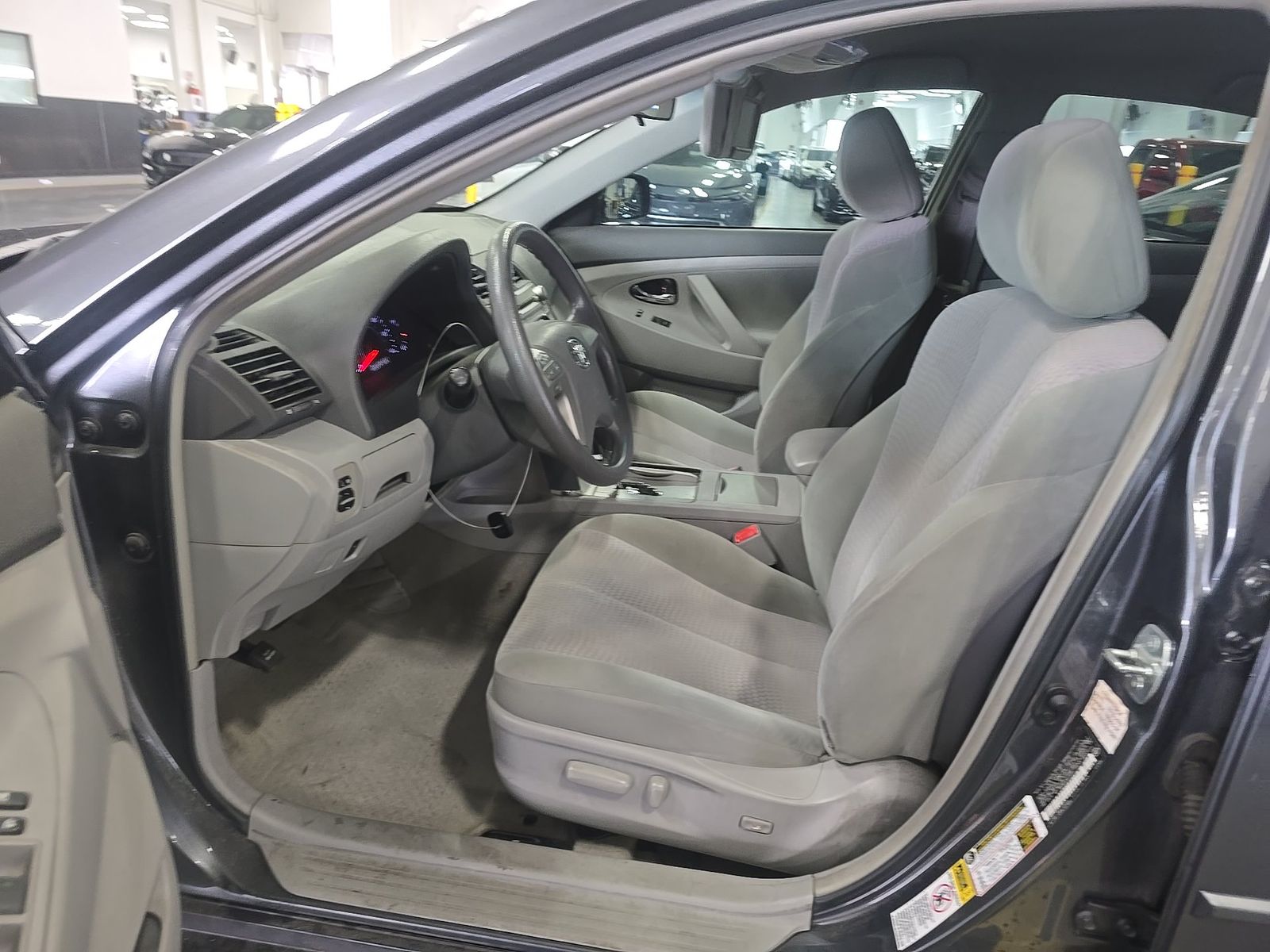 TOYOTA CAMRY - 8