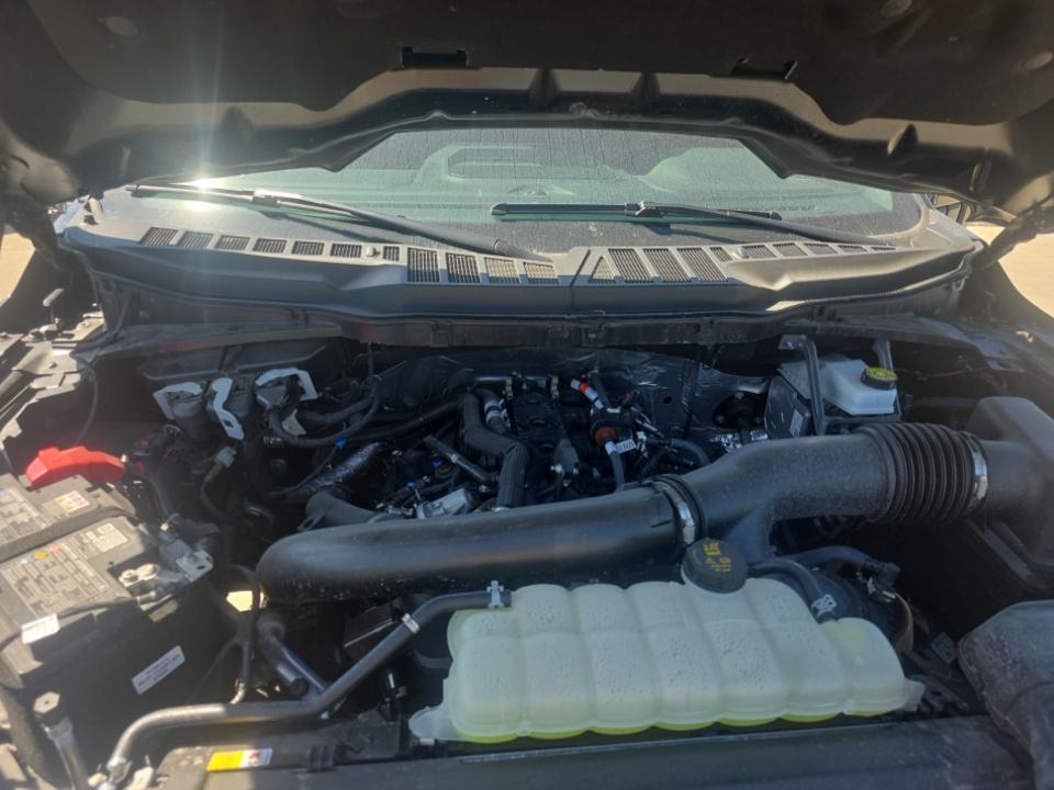 2025 Ford F-150 Lariat AWD