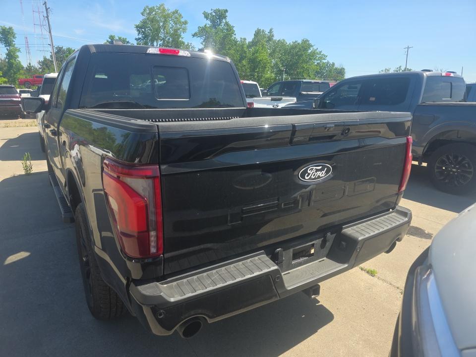 2025 Ford F-150 Lariat AWD
