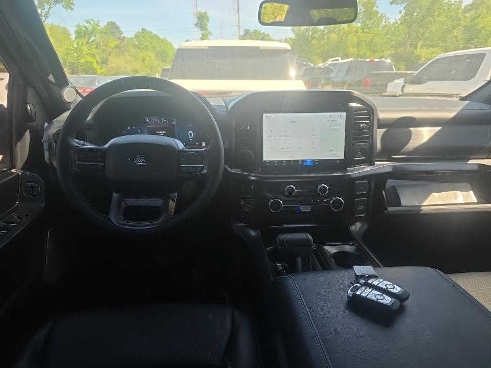 2025 Ford F-150 Lariat AWD