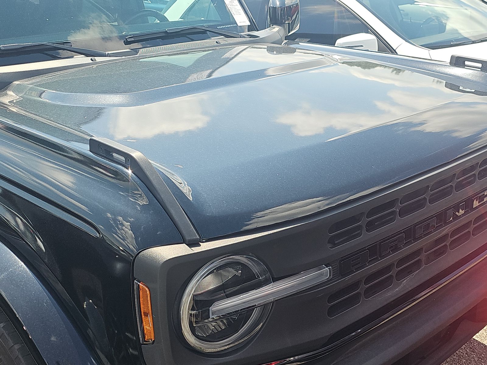 FORD BRONCO - 4