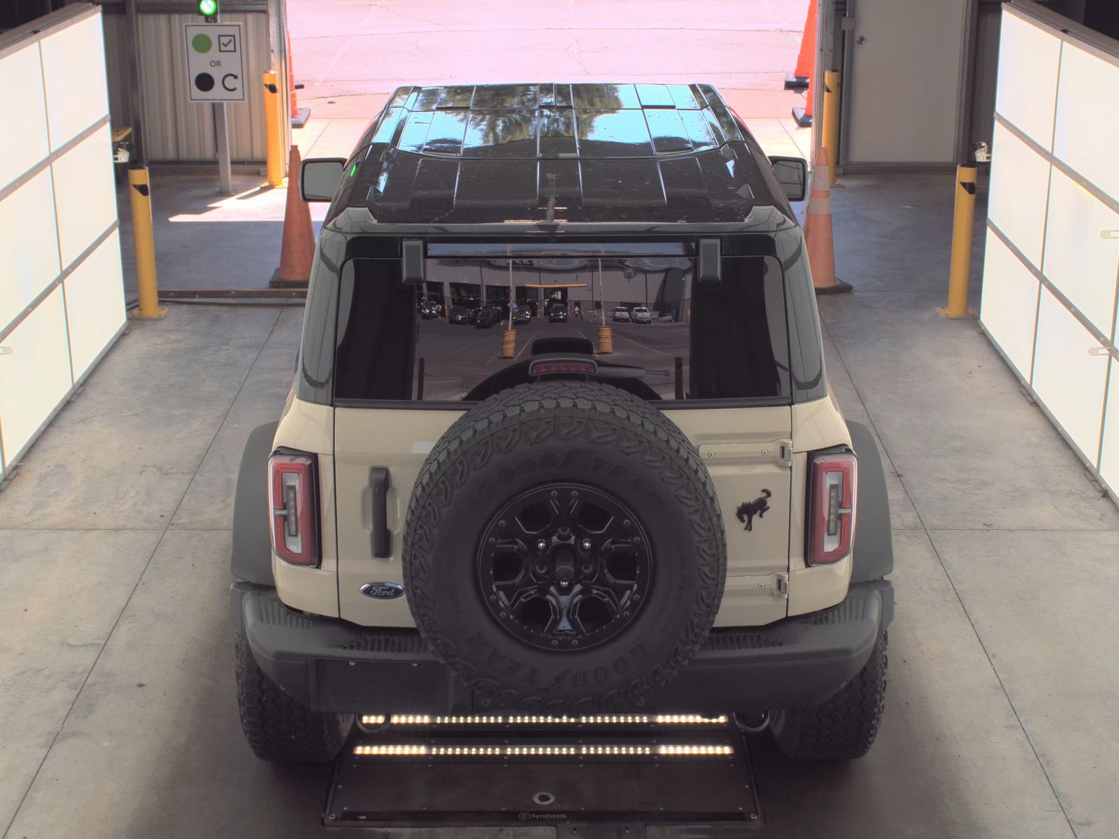 FORD BRONCO - 7