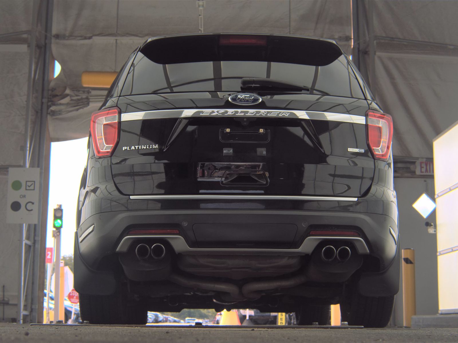 FORD EXPLORER - 8