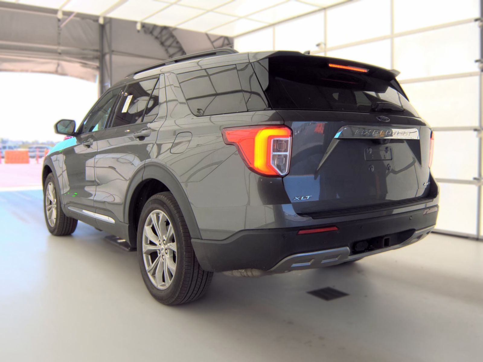 FORD EXPLORER - 9