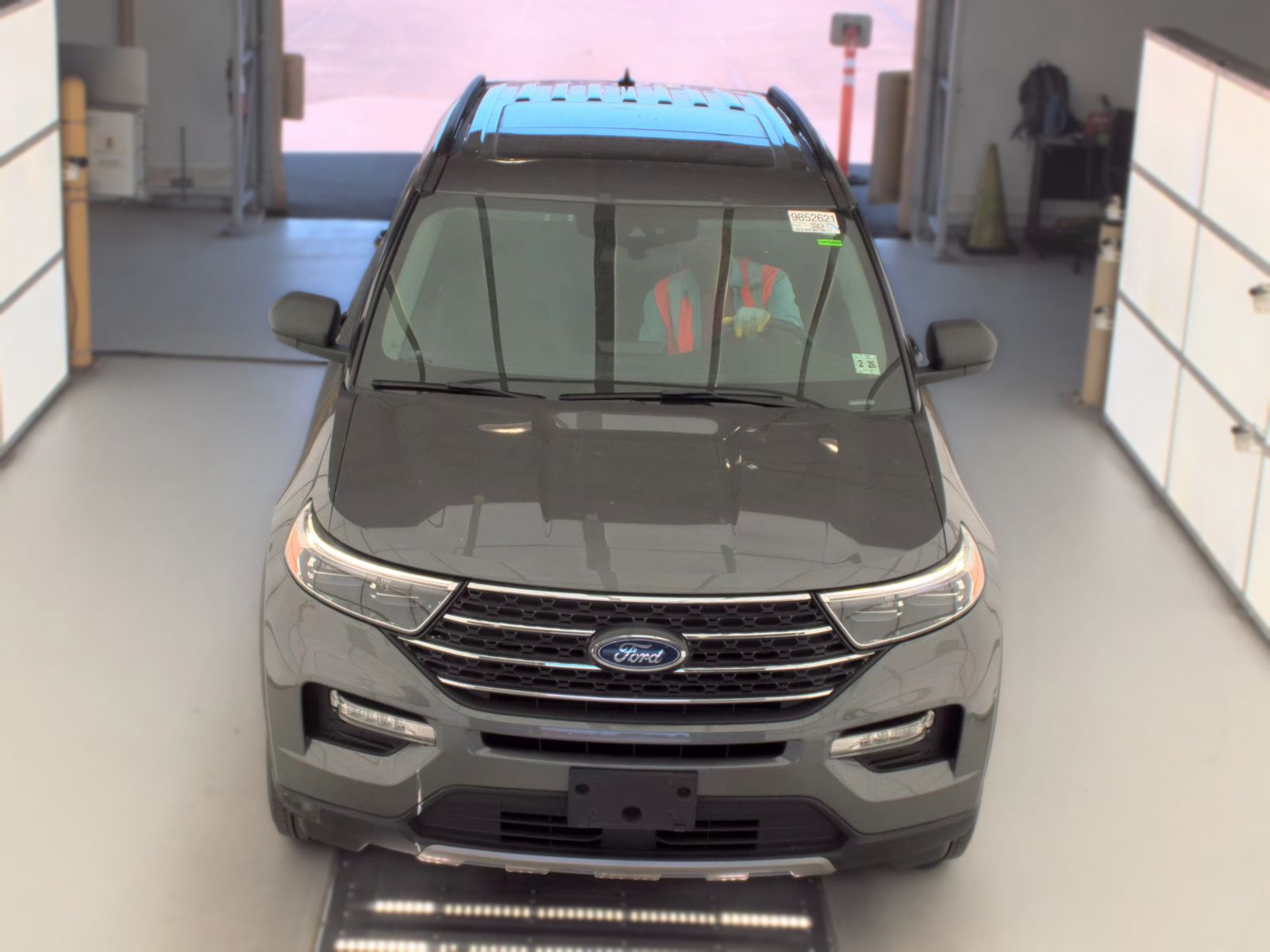 FORD EXPLORER - 3