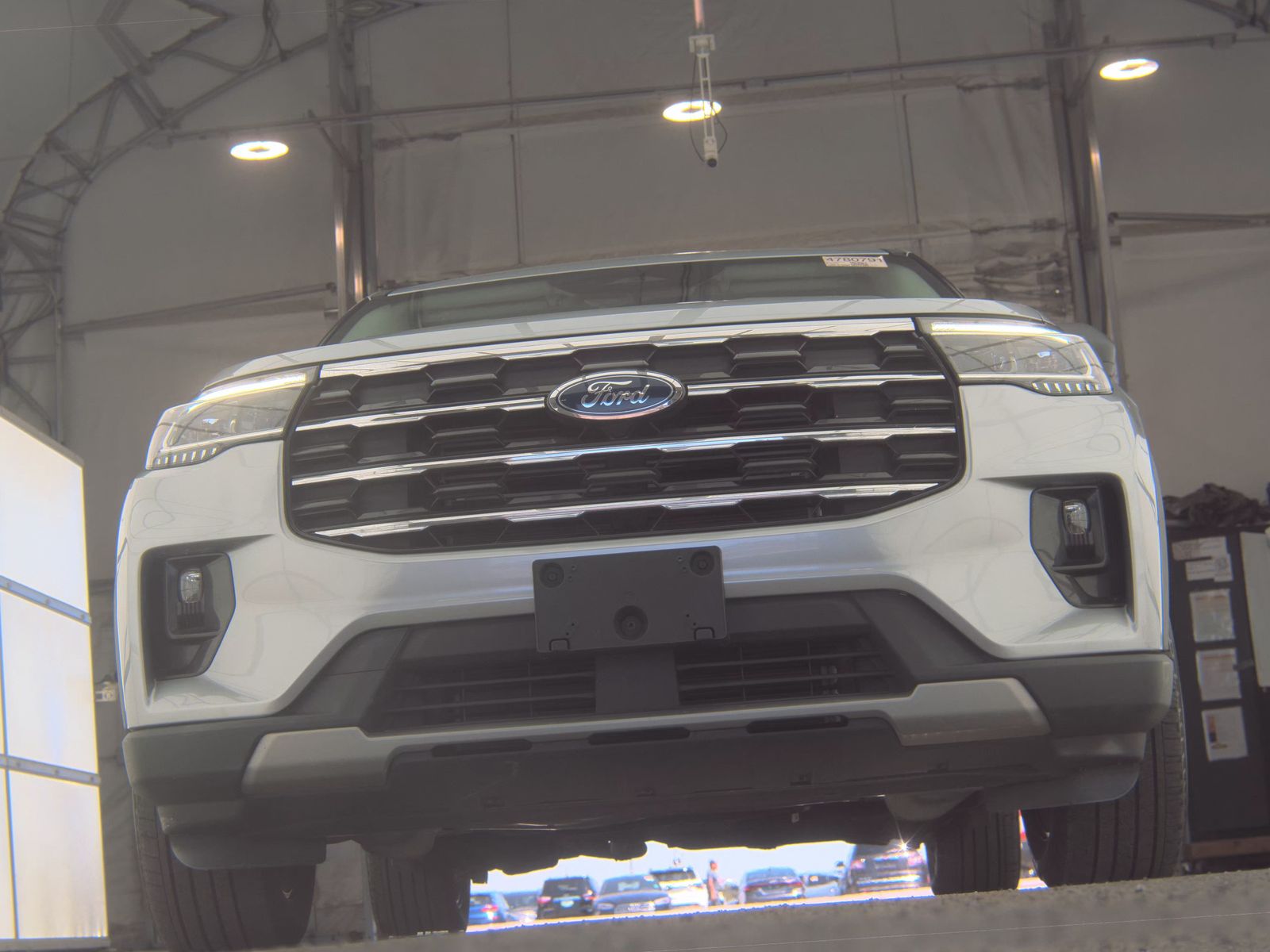 FORD EXPLORER - 4
