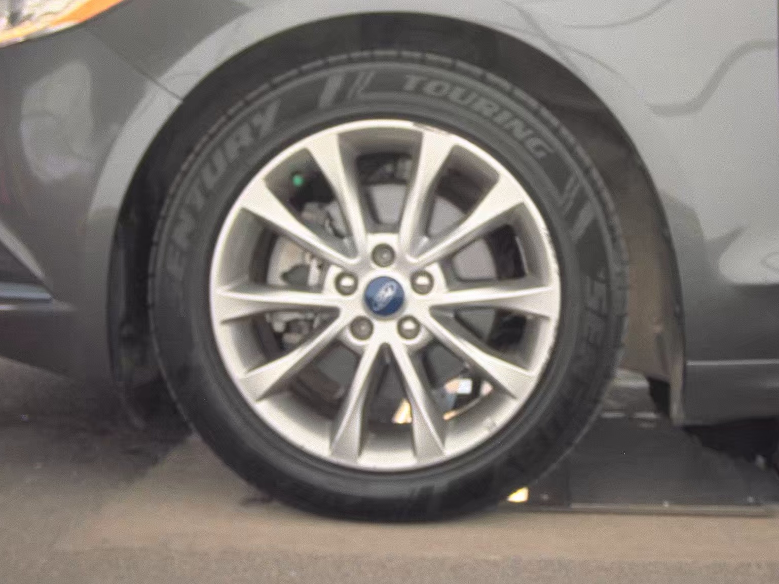 FORD FUSION - 10