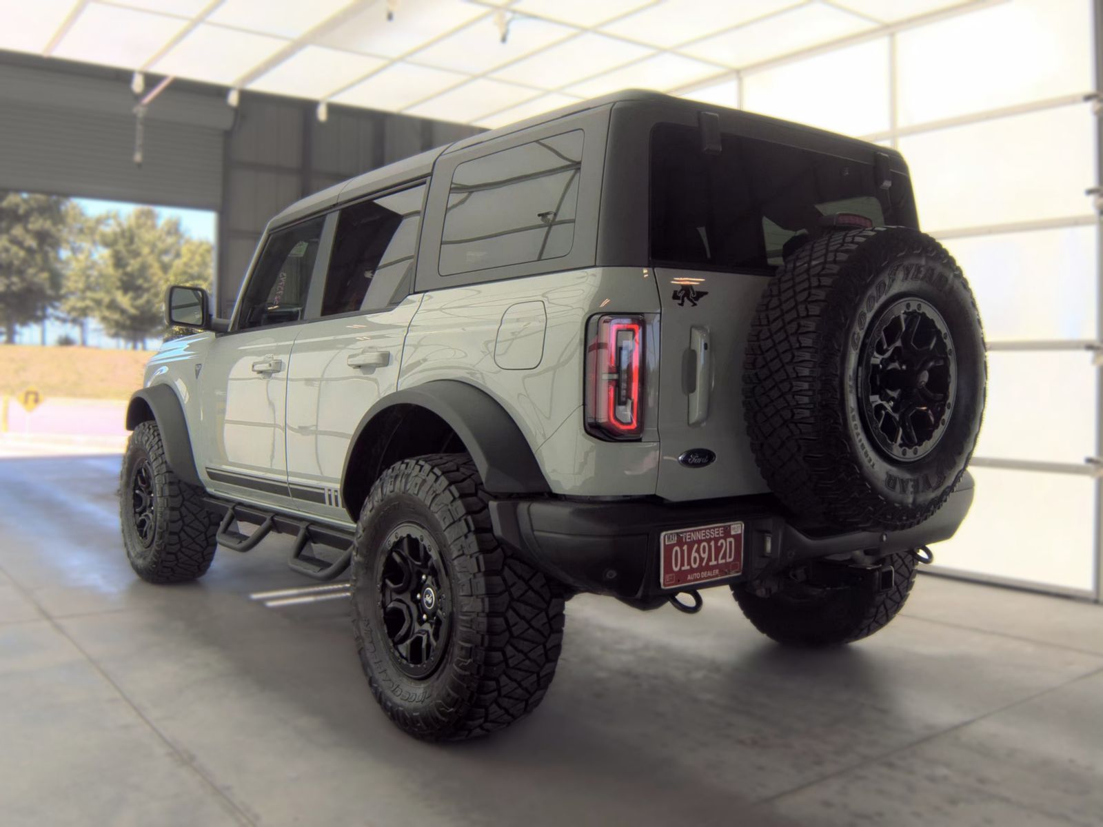 FORD BRONCO - 9