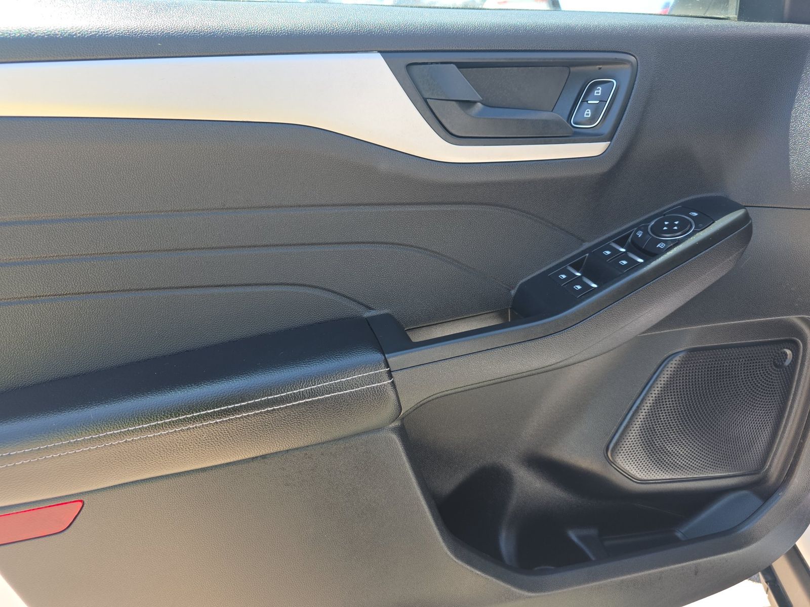 FORD ESCAPE - 10