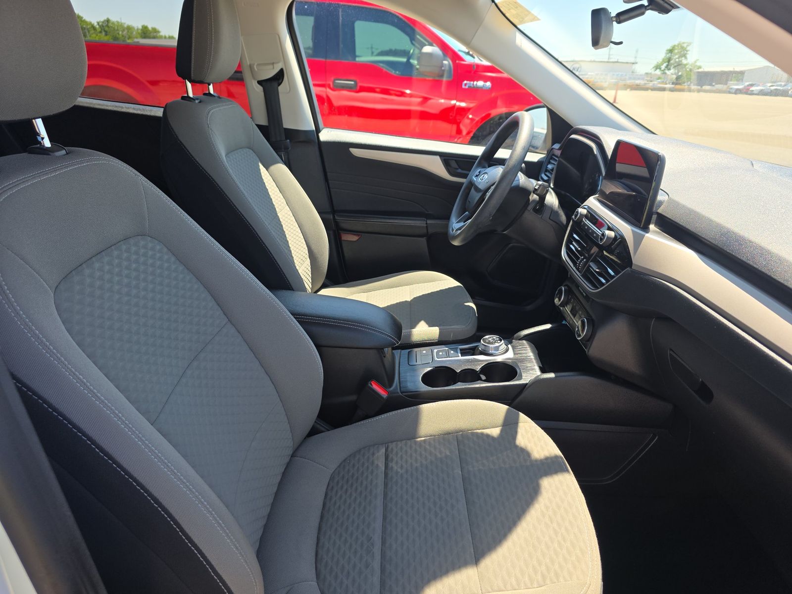 FORD ESCAPE - 9