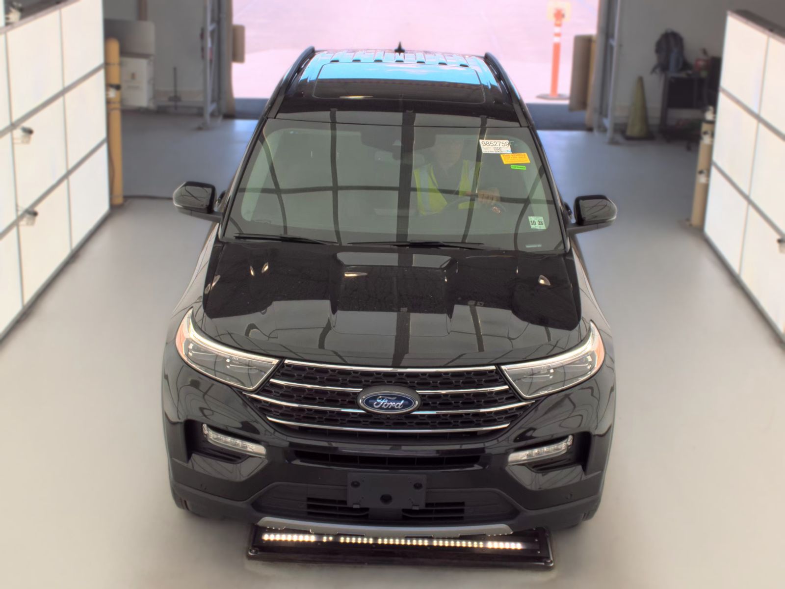 FORD EXPLORER - 3