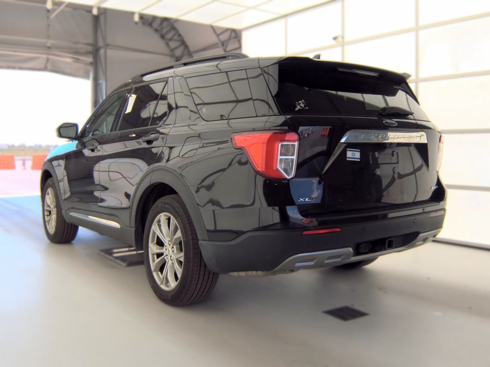 FORD EXPLORER - 9