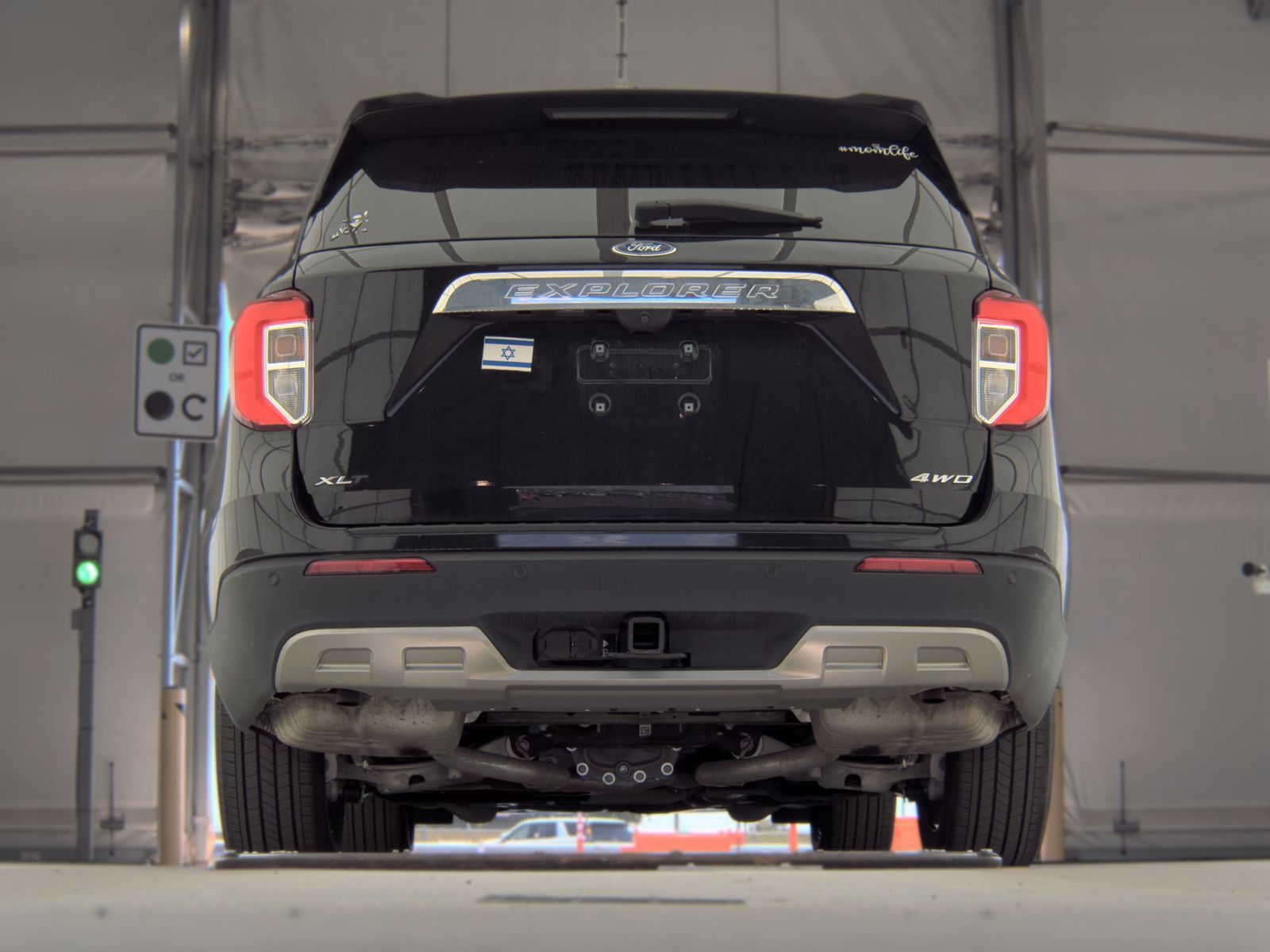 FORD EXPLORER - 8