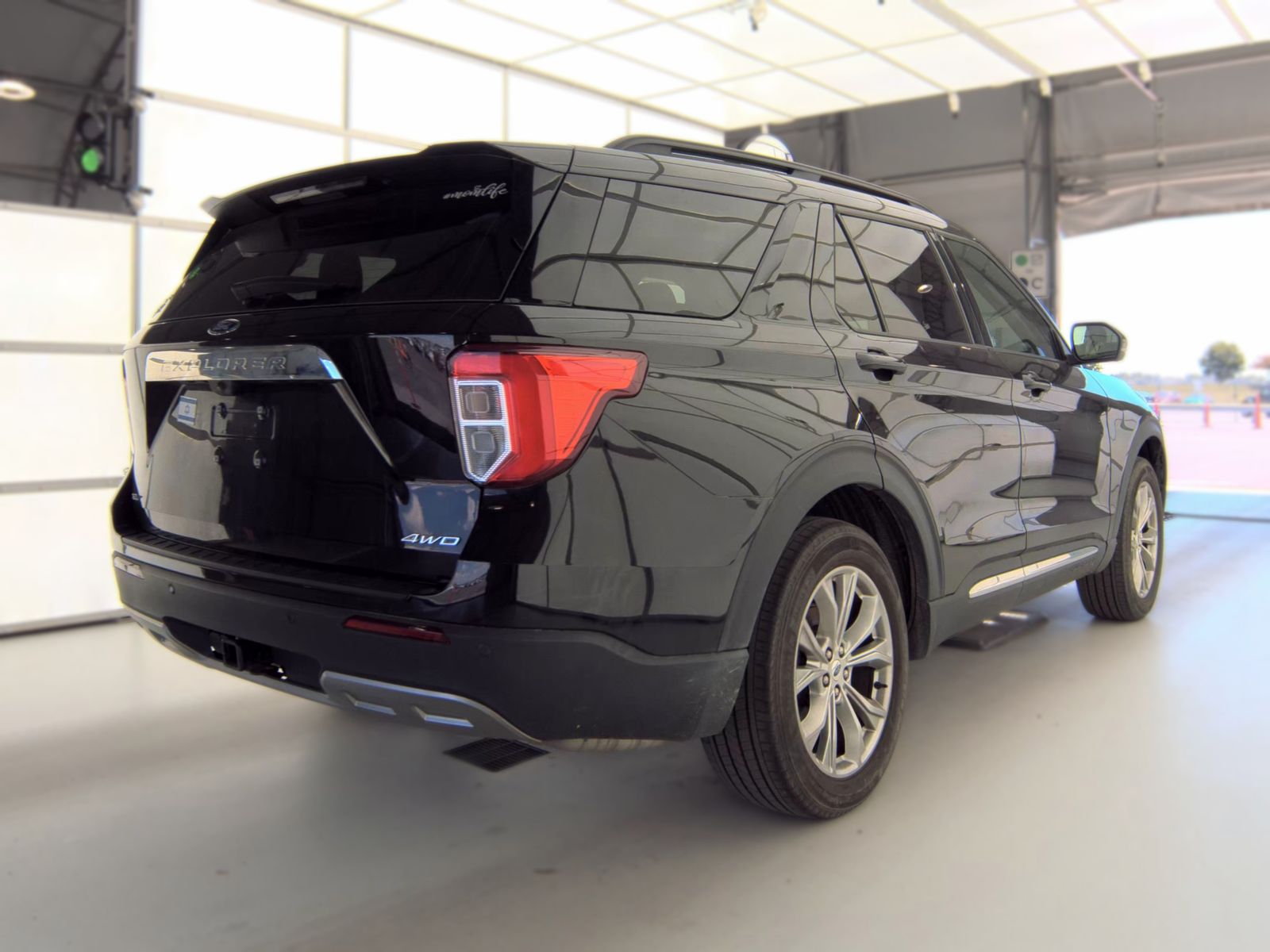 FORD EXPLORER - 6