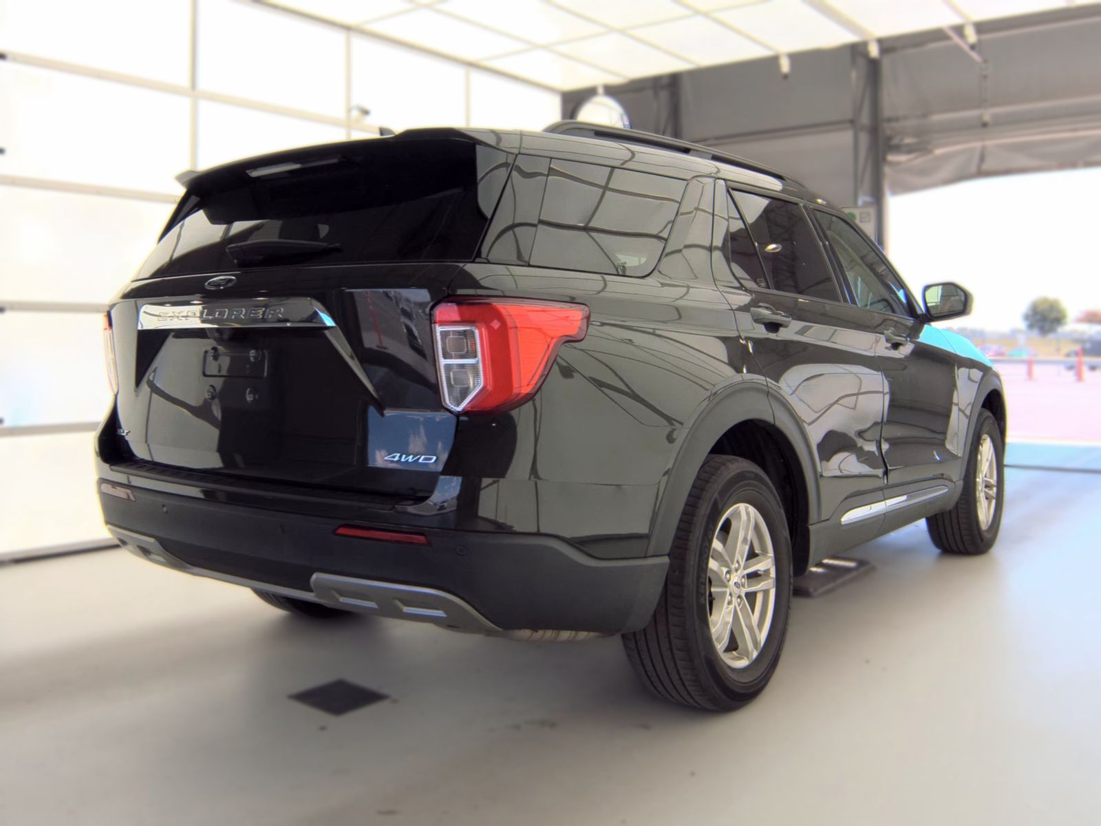 FORD EXPLORER - 6
